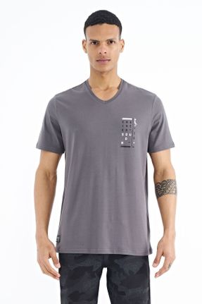 تی شرت طوسی مردانه رگولار یقه هفت تکی جوان کد 669161654