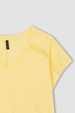 تی شرت زرد زنانه رگولار کد 831472355