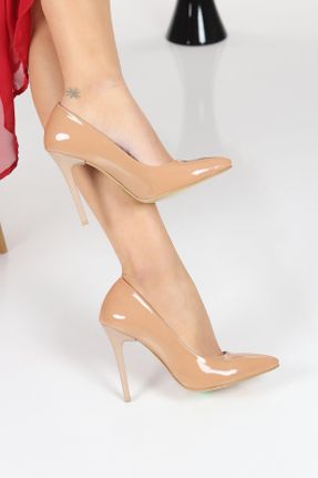 کفش پاشنه بلند کلاسیک بژ زنانه چرم مصنوعی پاشنه ساده پاشنه کوتاه ( 4 - 1 cm ) کد 437164118