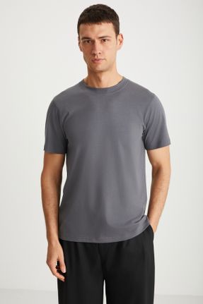 تی شرت طوسی مردانه یقه گرد تکی جوان کد 815039740