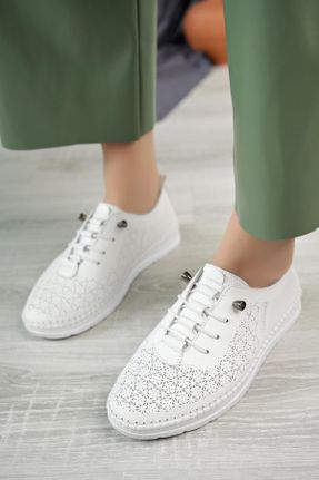 کفش کژوال سفید زنانه چرم طبیعی پاشنه کوتاه ( 4 - 1 cm ) پاشنه ساده کد 828682527