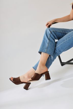 کفش پاشنه بلند کلاسیک قهوه ای زنانه پاشنه متوسط ( 5 - 9 cm ) پاشنه ضخیم کد 819552968