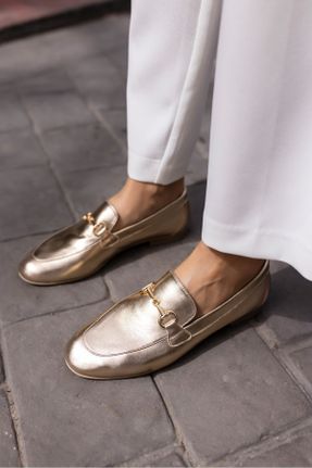 کفش لوفر طلائی زنانه چرم طبیعی پاشنه کوتاه ( 4 - 1 cm ) کد 820944724