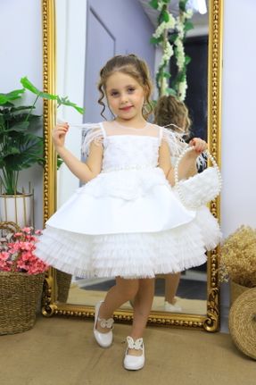 لباس عروس سفید بچه گانه یقه قایقی تور طرح گلدار آستر دار کد 834671756