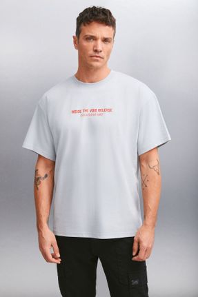 تی شرت طوسی مردانه یقه گرد اورسایز تکی جوان کد 694928053