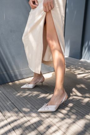کفش پاشنه بلند کلاسیک بژ زنانه پاشنه متوسط ( 5 - 9 cm ) پاشنه نازک ساتن کد 309937219