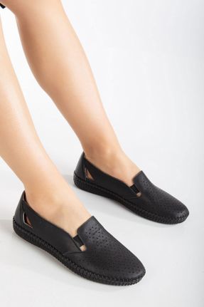 کفش کژوال مشکی زنانه چرم طبیعی پاشنه کوتاه ( 4 - 1 cm ) پاشنه ساده کد 266887549