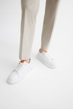 کفش کژوال سفید مردانه چرم طبیعی پاشنه متوسط ( 5 - 9 cm ) پاشنه ساده کد 817385358