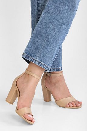 کفش پاشنه بلند کلاسیک بژ زنانه چرم مصنوعی Shoeberry - کد 837142325