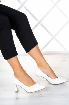 کفش پاشنه بلند کلاسیک سفید زنانه چرم مصنوعی پاشنه نازک پاشنه متوسط ( 5 - 9 cm ) کد 782395876