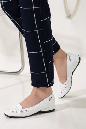 کفش کژوال سفید زنانه چرم مصنوعی پاشنه کوتاه ( 4 - 1 cm ) پاشنه ساده کد 263773909