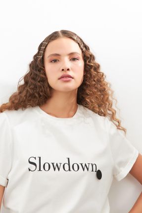تی شرت نباتی زنانه فرم فیت یقه گرد پنبه - پلی استر تکی طراحی کد 807848524