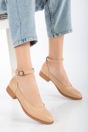 کفش پاشنه بلند کلاسیک بژ زنانه چرم مصنوعی پاشنه ساده پاشنه کوتاه ( 4 - 1 cm ) کد 136686149
