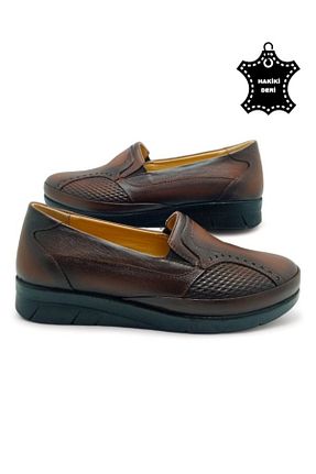 کفش کلاسیک قهوه ای زنانه چرم خالص MAGIC SHOES - کد 805360398