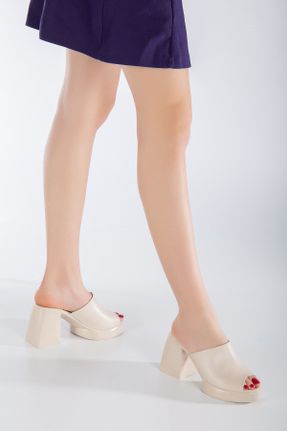 کفش پاشنه بلند کلاسیک بژ زنانه چرم مصنوعی پاشنه پلت فرم پاشنه متوسط ( 5 - 9 cm ) کد 712455584