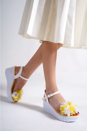 کفش پاشنه بلند پر زرد زنانه پاشنه متوسط ( 5 - 9 cm ) پاشنه پر کد 679461797