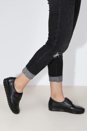 کفش کژوال مشکی زنانه چرم طبیعی پاشنه کوتاه ( 4 - 1 cm ) پاشنه ساده کد 36406806