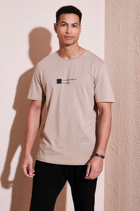 تی شرت قهوه ای مردانه رگولار یقه گرد طراحی کد 669872533