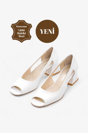 کفش پاشنه بلند کلاسیک سفید زنانه چرم طبیعی پاشنه ضخیم پاشنه کوتاه ( 4 - 1 cm ) کد 833065372