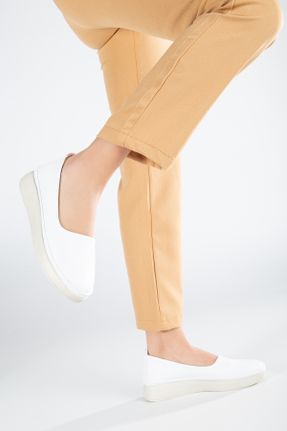 کفش کژوال سفید زنانه چرم مصنوعی پاشنه کوتاه ( 4 - 1 cm ) پاشنه ساده کد 699326170