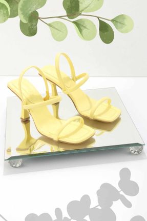 کفش پاشنه بلند کلاسیک زرد زنانه پاشنه نازک پاشنه متوسط ( 5 - 9 cm ) کد 661373704