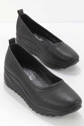 کفش کژوال مشکی زنانه چرم طبیعی پاشنه کوتاه ( 4 - 1 cm ) پاشنه ساده کد 250265729