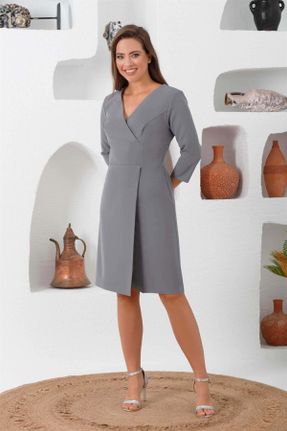 لباس مجلسی سایز بزرگ طوسی زنانه یقه گرد کرپ رگولار آستین استاندارد کد 220674003
