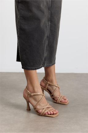 کفش پاشنه بلند کلاسیک بژ زنانه چرم مصنوعی پاشنه ساده پاشنه متوسط ( 5 - 9 cm ) کد 798503676
