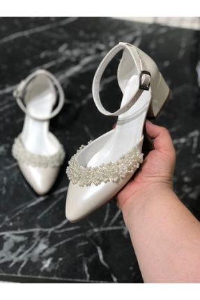 کفش مجلسی سفید زنانه چرم مصنوعی پاشنه کوتاه ( 4 - 1 cm ) پاشنه ضخیم کد 118684198