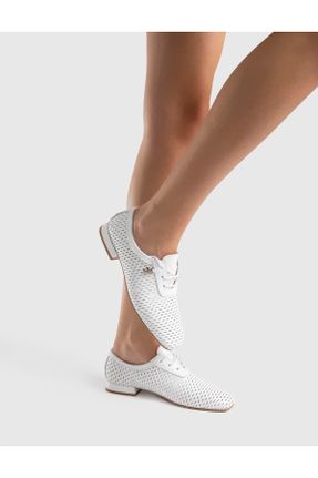 کفش آکسفورد سفید زنانه چرم طبیعی پاشنه کوتاه ( 4 - 1 cm ) کد 816289028