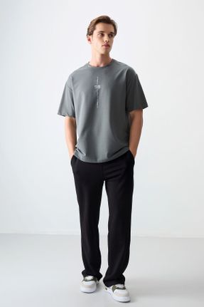 تی شرت خاکی مردانه رگولار یقه گرد پنبه - پلی استر تکی جوان کد 811844507