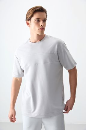 تی شرت طوسی مردانه رگولار یقه گرد پنبه - پلی استر تکی کد 812609820