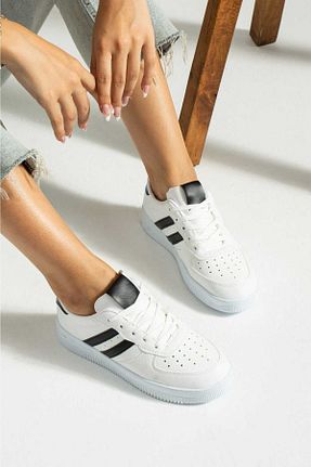 کفش اسنیکر سفید زنانه بند دار GAK RUN - کد 736417110