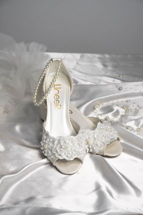 کفش مجلسی سفید زنانه جیر پاشنه متوسط ( 5 - 9 cm ) پاشنه ضخیم کد 49195647