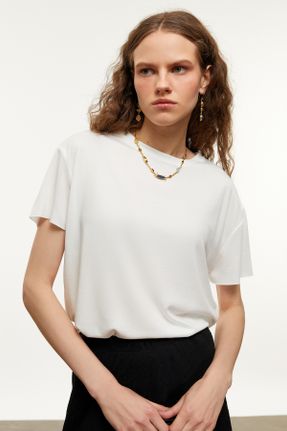 تی شرت سفید زنانه ریلکس یقه گرد مودال کد 776740051