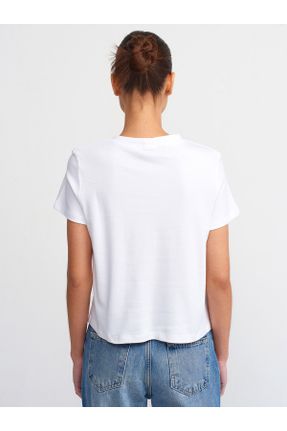 تی شرت سفید زنانه رگولار یقه گرد پنبه (نخی) تکی کد 809131244
