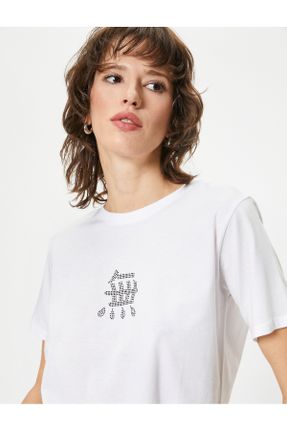 تی شرت سفید زنانه رگولار یقه گرد تکی کد 828114414