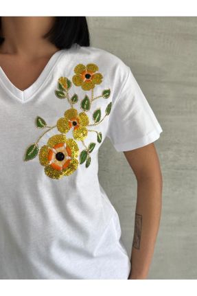 تی شرت سفید زنانه ریلکس یقه هفت تکی طراحی کد 831578178