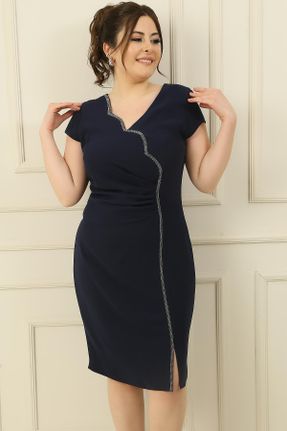 لباس مجلسی سایز بزرگ سرمه ای زنانه یقه آسیمتریک کرپ سایز بزرگ آستین استاندارد کد 814161524