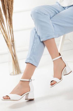 کفش پاشنه بلند کلاسیک سفید زنانه چرم مصنوعی پاشنه ضخیم پاشنه متوسط ( 5 - 9 cm ) کد 99988941