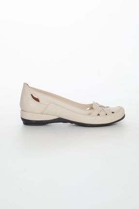 کفش کژوال بژ زنانه چرم مصنوعی پاشنه کوتاه ( 4 - 1 cm ) پاشنه ساده کد 93772849
