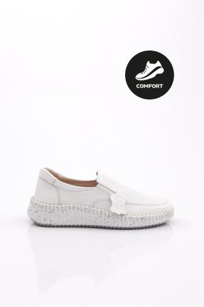 کفش کژوال سفید زنانه چرم طبیعی پاشنه کوتاه ( 4 - 1 cm ) پاشنه ساده کد 808543071