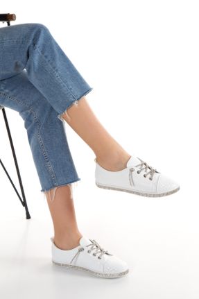 کفش اسنیکر سفید زنانه بند دار چرم مصنوعی کد 645772654