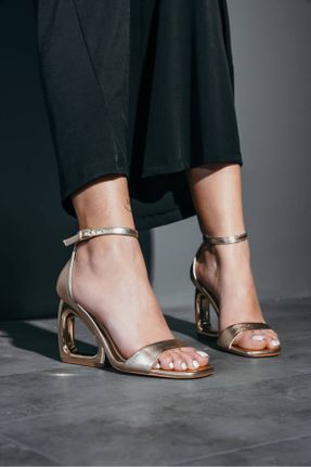 کفش پاشنه بلند کلاسیک طلائی زنانه چرم مصنوعی پاشنه ضخیم پاشنه متوسط ( 5 - 9 cm ) کد 820978135