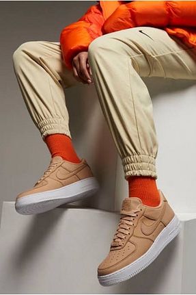 کفش اسنیکر بژ زنانه بند دار Nike - کد 753414046