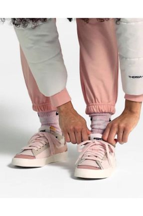 کفش اسنیکر صورتی زنانه چرم اصل Nike - کد 831086719