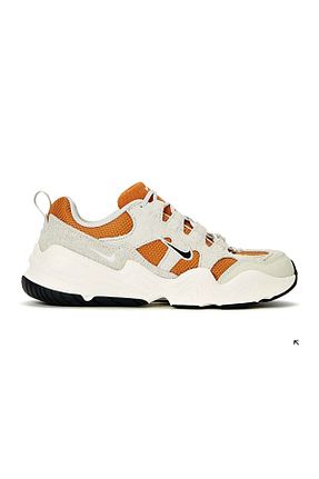 کفش فیتنس نارنجی زنانه چرم اصل Nike - کد 846167672
