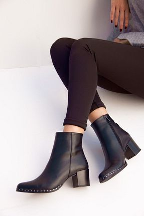 بوت / نیم بوت مشکی زنانه چرم مصنوعی Fox Shoes - کد 1030738