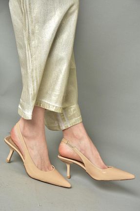 کفش پاشنه بلند کلاسیک بژ زنانه چرم لاکی Fox Shoes - کد 821197505