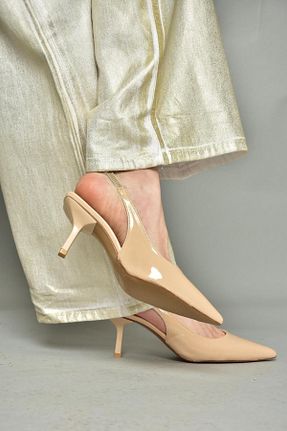 کفش پاشنه بلند کلاسیک بژ زنانه چرم لاکی Fox Shoes - کد 821197505
